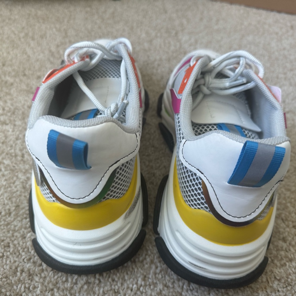 Steve Madden sneakers - Picture 8 of 8
